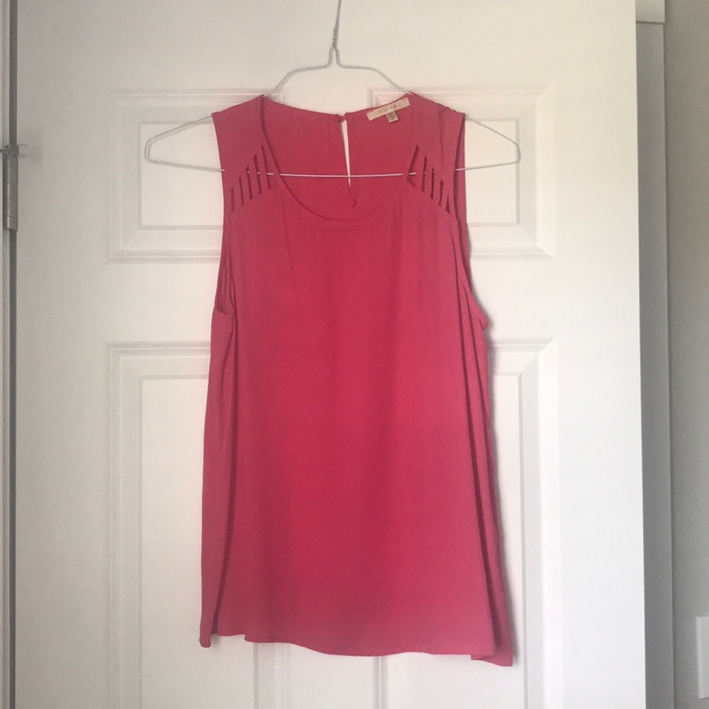 pink top 💕 skies are blue